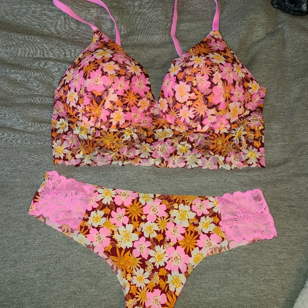VS PINK Bralette and panty set
